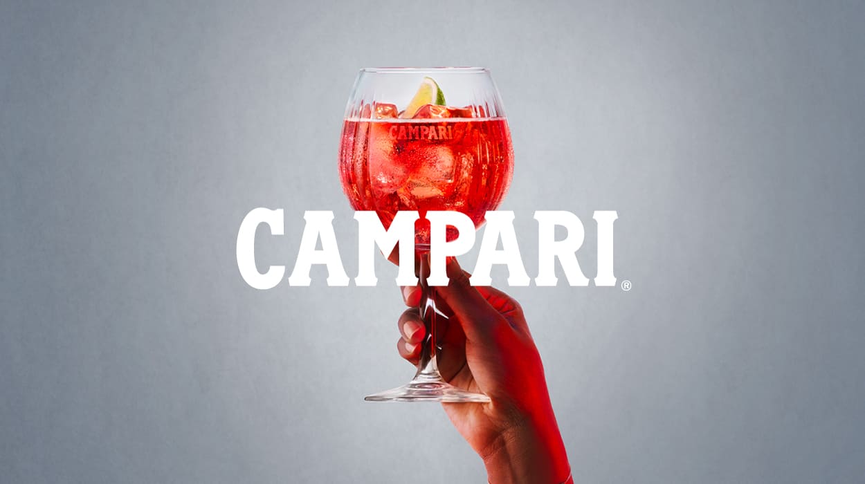 Copa de Campari con sobreimpreso del Logo